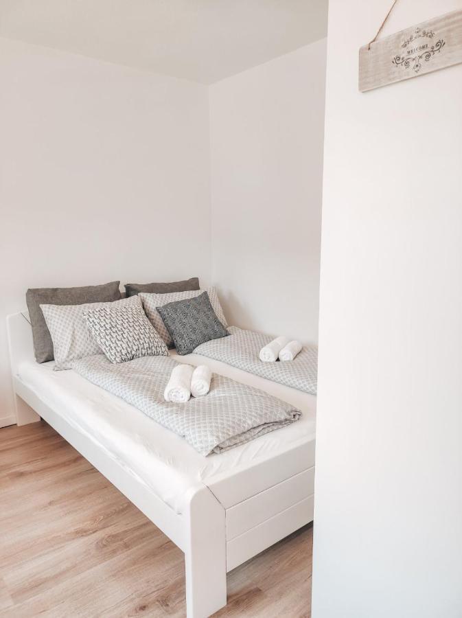 Studio Apartment Sanya Ljubljana Exteriör bild